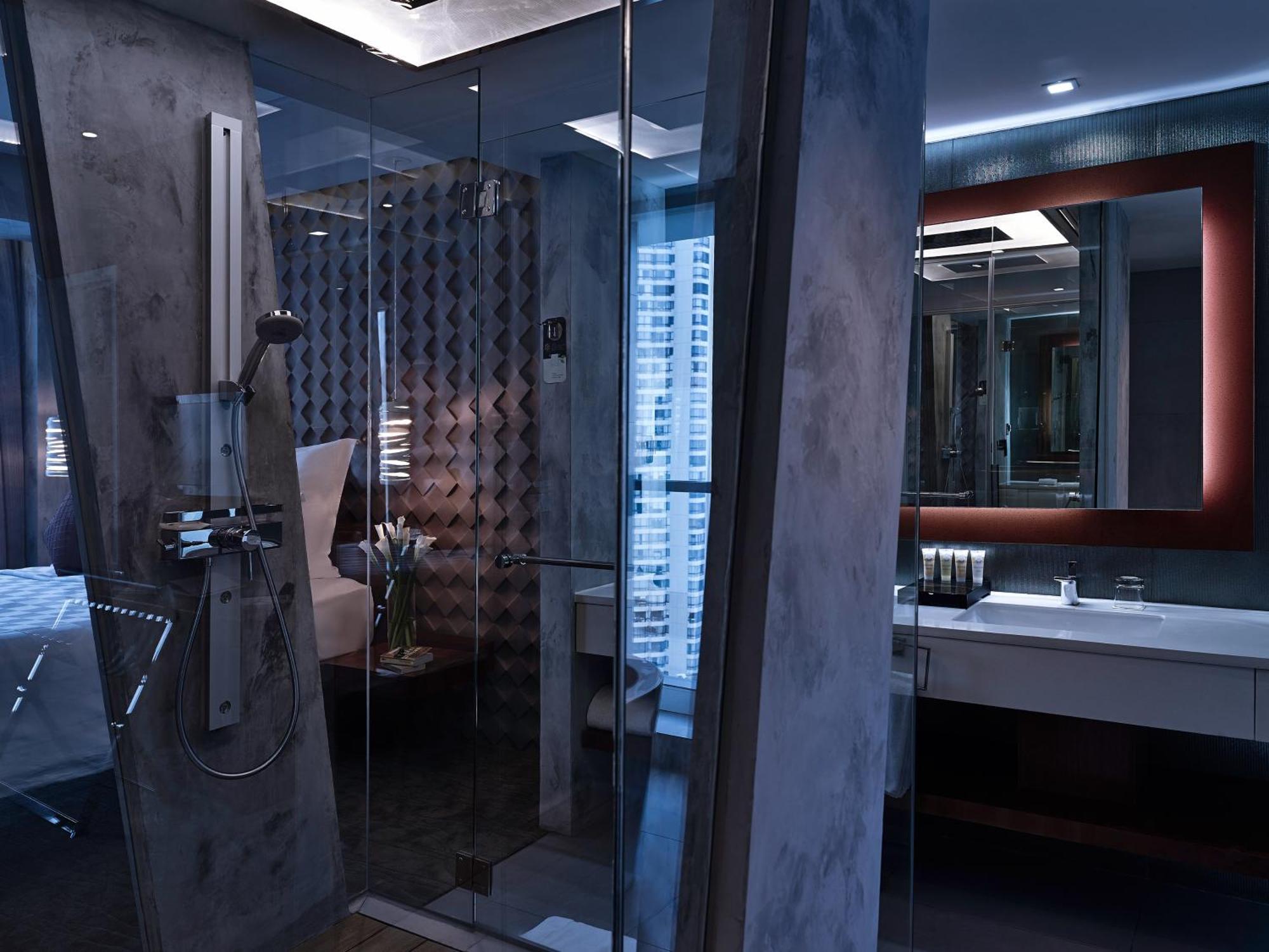 Pullman Jakarta Central Park Exterior foto Bathroom