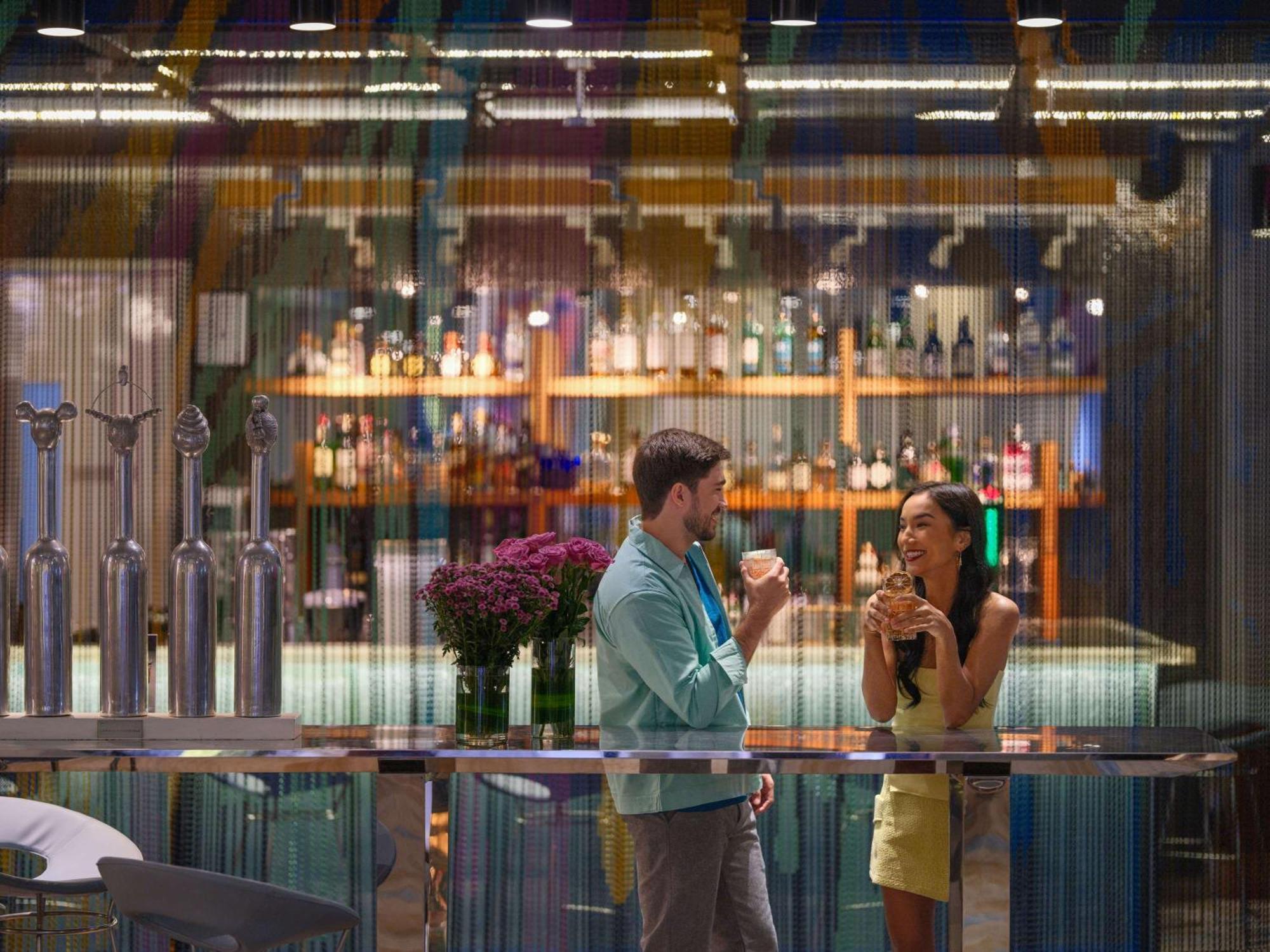 Pullman Jakarta Central Park Exterior foto The bar at the 101 bar